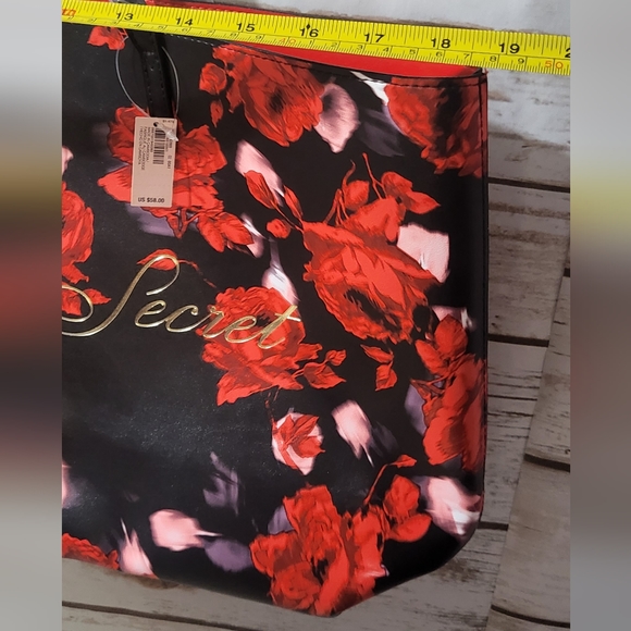 Victoria's secret large black tote with red roses - Picture 5 of 6